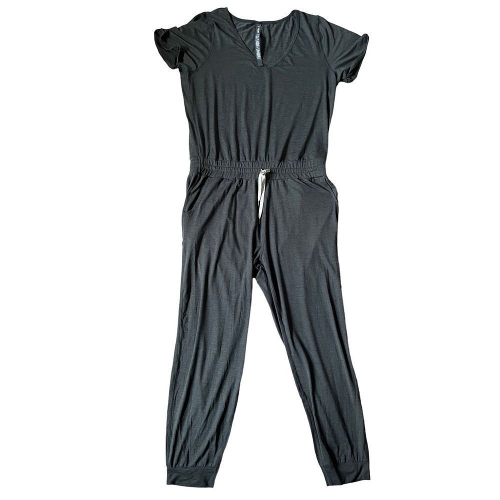 ❗️Final Price ❗️NWOT Vuori All Day Jumpsuit Gray Charcoal size XL Romper